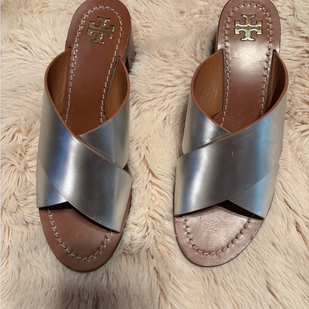 Tory Burch silver, criss cross slides. Size7.5. Barely worn
